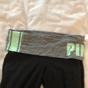 Pink yoga pants size medium. Maybe worn once.